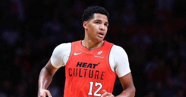 百家乐官网-薪资专家：德鲁-史密斯三年合同首年全额保障 后两年为非保障